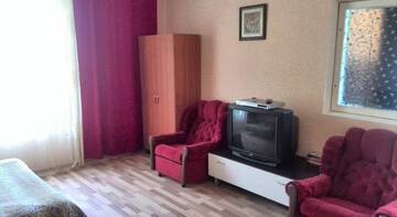 Фото номера Стандартный трехместный номер Гостиница Москва г. Ольгинка 8